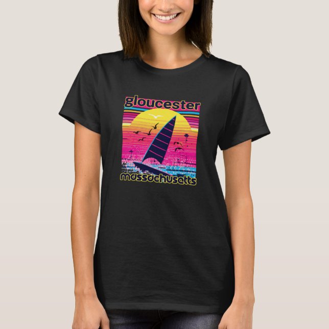 Gloucester Retro 80s Style Souvenir Beach T-Shirt (Vorderseite)