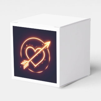 glowing image of a heart with cupid's arrow geschenkschachtel