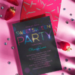 Glows Neon 16 . Geburtstag Party Einladung<br><div class="desc">16 . Geburtstag Party Einladung im Dunkeln lila mit leuchtenden Neonbriefen und Buch. Ideal für ein Glühen in der dunklen Thematik.</div>