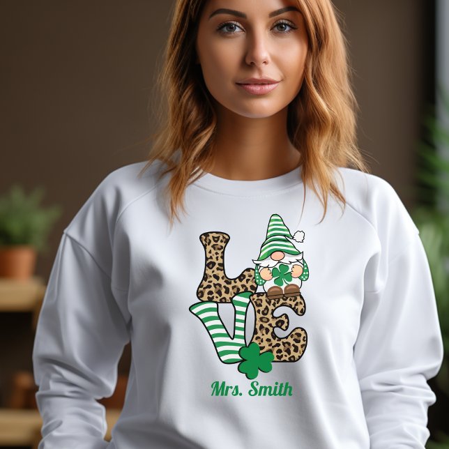 Glück in der Liebe! Personalisiertes St. Patrick's T-Shirt (Von Creator hochgeladen)