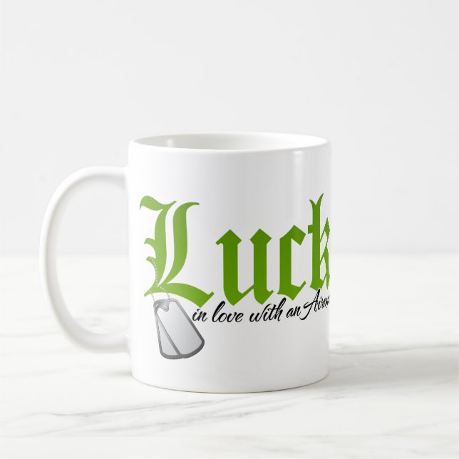 Glück in Liebe mit einem Airman Kaffeetasse (Links)