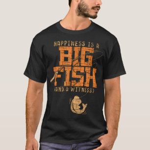 Glück Ist Ein Großer Fisch Und Ein Zeuge Fängt Ein T-Shirt