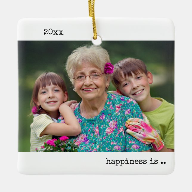 Glück ist Minimalistisch Großes Oma-Foto Keramikornament (Vorderseite)