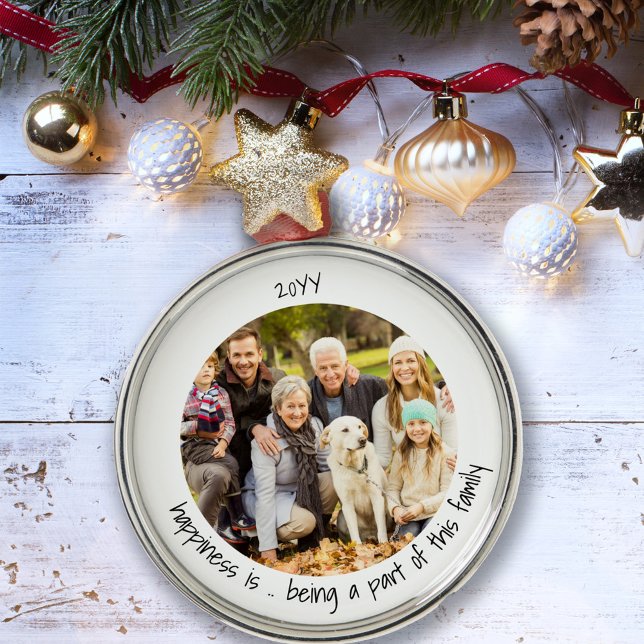 Glück ist Teil dieses Niedlichen Fotos der Familie Ornament Aus Metall (Von Creator hochgeladen)
