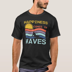 Glück kommt in Wellen Coole Retro Kitesurfer T-Shirt