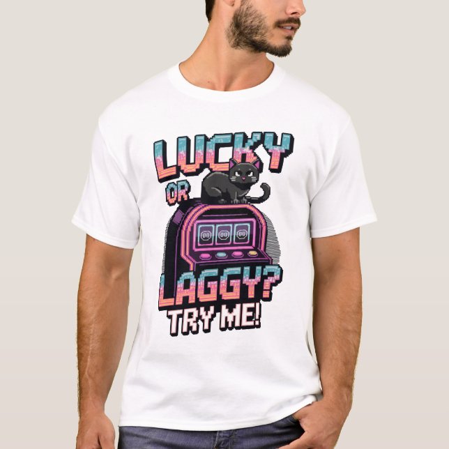 Glück oder Laggy? - Retro-Pixel-Kassettenmaschine T-Shirt (Vorderseite)