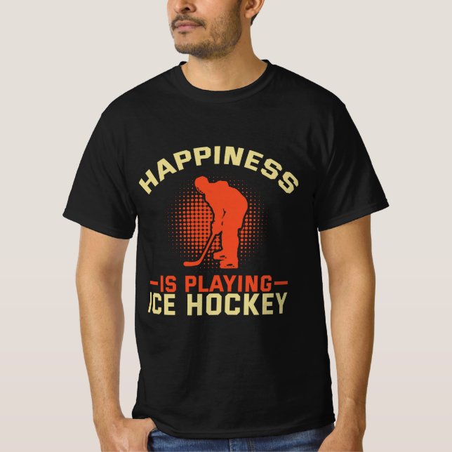 Glück spielt Eishockey T-Shirt (Vorderseite)
