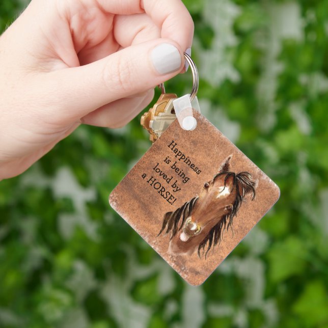 Glück wird von einem HORSE Custom geliebt Schlüsselanhänger (Hand)