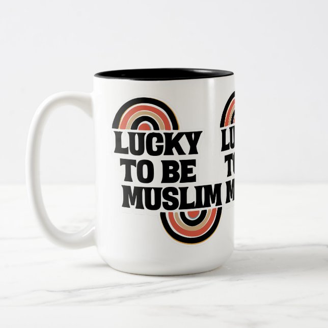 Glücklich, islamisch-islamische Zitate zu sein. Zweifarbige Tasse (Links)