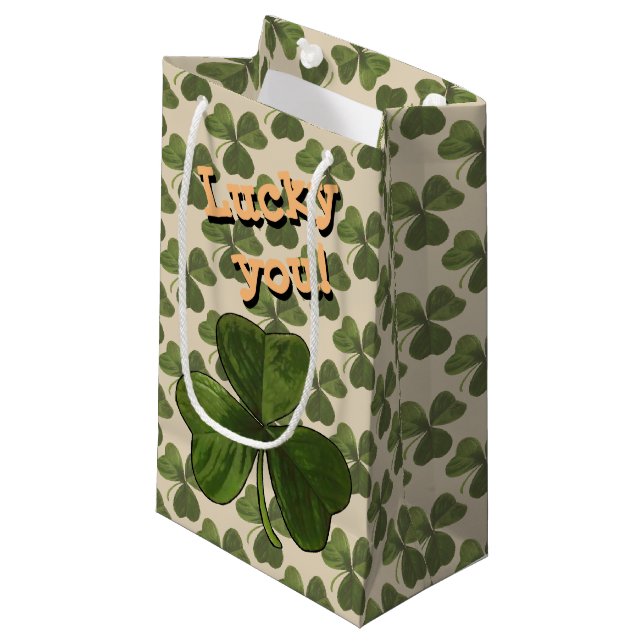 Glücklich Sie Grün-Kleeblatt-Gewohnheits-Text Kleine Geschenktüte (Vorderseite Schrägansicht)