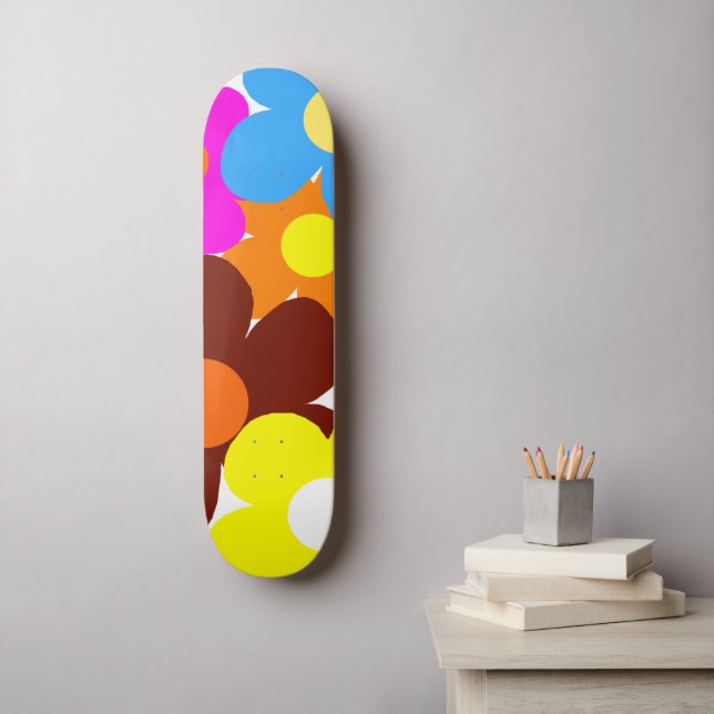 Glückliche Blume Skateboard (Wandkunst)