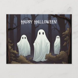 Glückliche Halloween-Geister in einem Wald Postkarte