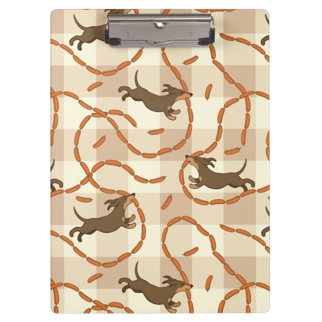 glückliche Hunde mit Wursthintergrund Klemmbrett (Vorderseite)