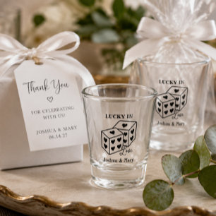 Glückliche Liebe Verspieltes Würfelpaar Hochzeiten Schnapsglas