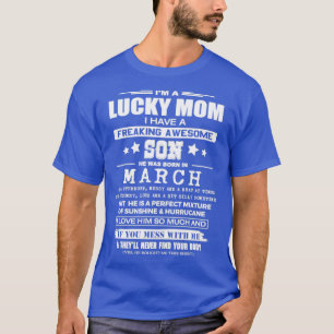 Glückliche Mama eines erfrischenden Phantastischen T-Shirt