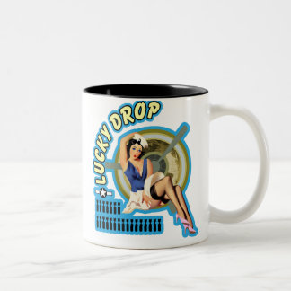 Glückliche Nasen-Kunst des Tropfen-WWII Zweifarbige Tasse