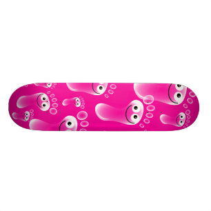 Glückliche rosa Füße Skateboard