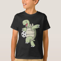 Glückliche Schildkröte, die Fußball spielt