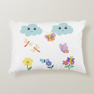  Glückliche Wolken und Gartenfreunde  Dekokissen