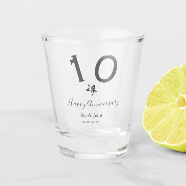 Glücklicher 10-jähriger Jubiläumsname Datum grauer Schnapsglas (Vorderseite)