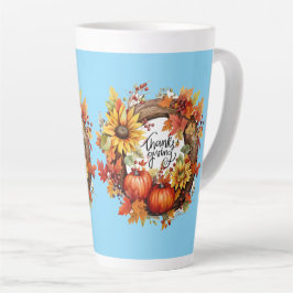 glücklicher Erntedankfall Milchtasse