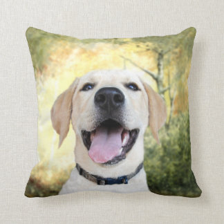 Glücklicher gelber Labrador Kissen