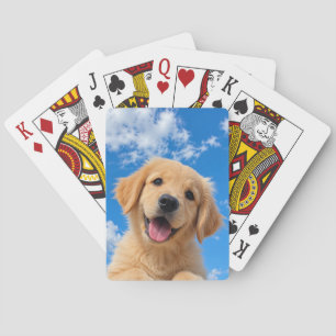 Glücklicher Hund unter blauem Himmel Spielkarten