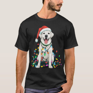 Glücklicher Hund, verheddert in Weihnachtslichter T-Shirt