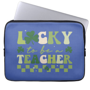 Glücklicher Lehrer zu sein Groovy Retro St. Patric Laptopschutzhülle