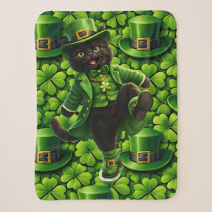 Glücklicher Leprechaun schwarze Katze St. Patrick' Sherpadecke