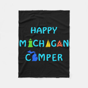 Glücklicher Michigan-Camper für den Sommerurlaub i Fleecedecke