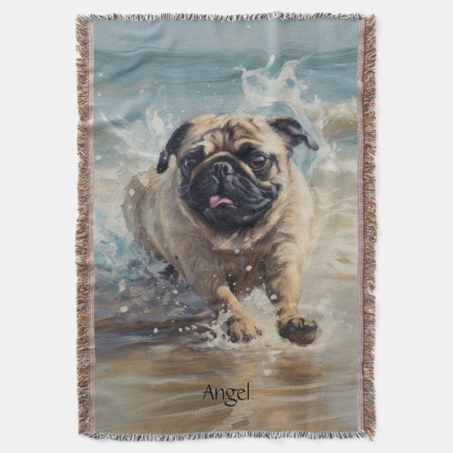 Glücklicher Mops am Strand individuell anpassbar Decke (Vorderseite Vertikal)