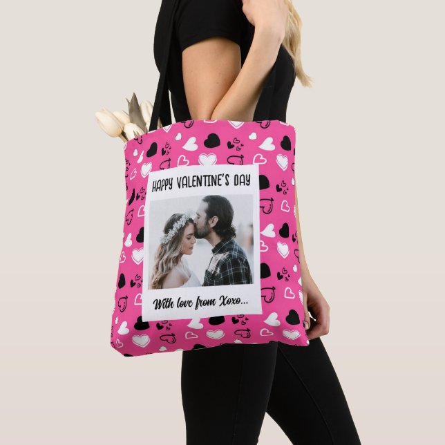 Glücklicher Valentinstag mit Liebe Tasche (Von Nahem)