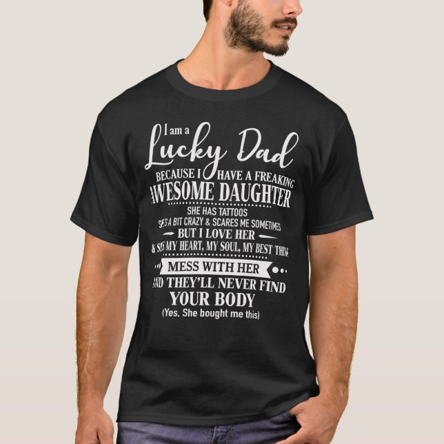 Glücklicher Vater hat Tochter Tattoos T-Shirt (Vorderseite)