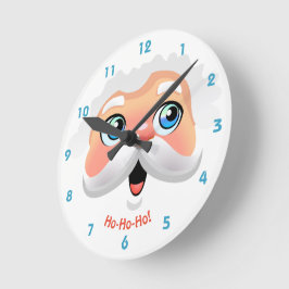 Glücklicher Weihnachtsmann stellen gegenüber Runde Wanduhr