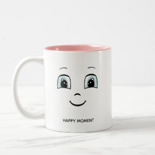 Glückliches Gesicht mit personalisiertem Text & Mo Zweifarbige Tasse