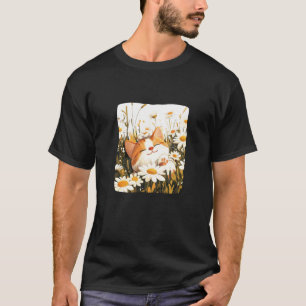 Glückliches Katzen Gesicht in Gänseblümchen Wiese T-Shirt
