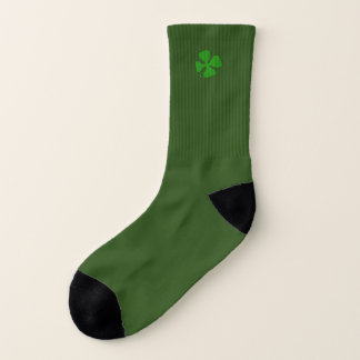 Glückliches Kleeblatt-dunkelgrüne kleine Socken