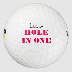 Glückliches Loch in einem lustigen Golfball