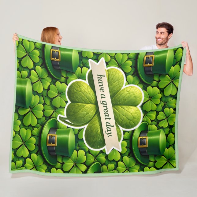 Glückliches vierblättriges Kleeblatt St. Patrick's Fleecedecke (Beispiel)