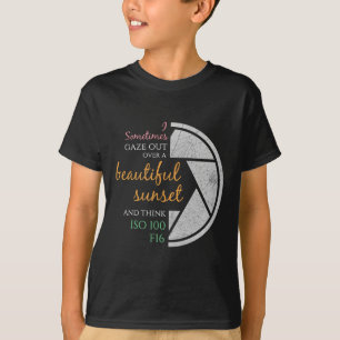 Glückliches Zitat Lustige Kameraeinstellungen & T-Shirt
