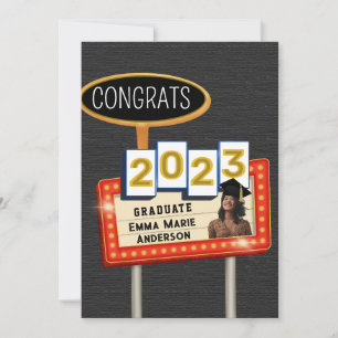 Glückwunsch 2023 Graduate Schwarz-weiß Retro Rekla Ankündigung