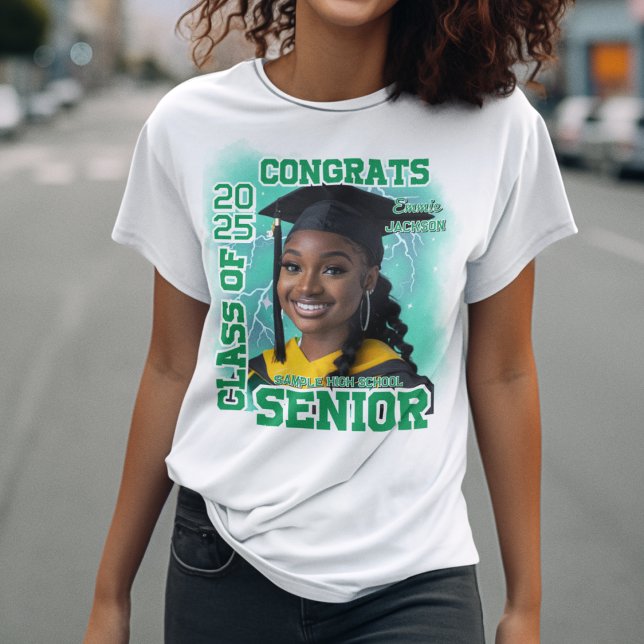 Glückwunsch Senior personalisiert Family Abschluss T-Shirt (Von Creator hochgeladen)
