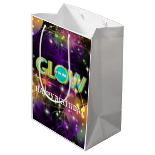 Glühen Sie in das helle Mittlere Geschenktüte