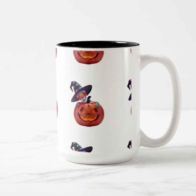 Glühende Skeleton- und KürbisHalloween-Magie Zweifarbige Tasse (Rechts)