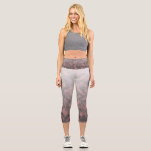 Glut in Dunst Capri Leggings