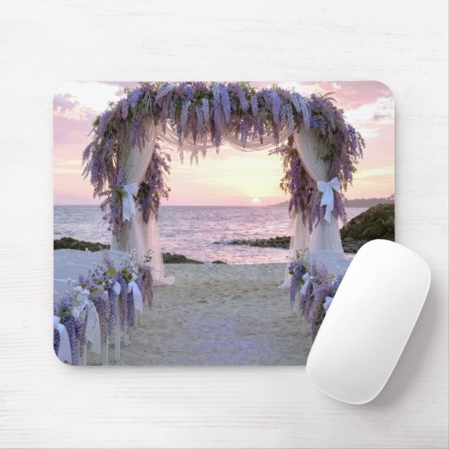 Glycinien-Hochzeitsbogen am Strand Mousepad (Mit Mouse)