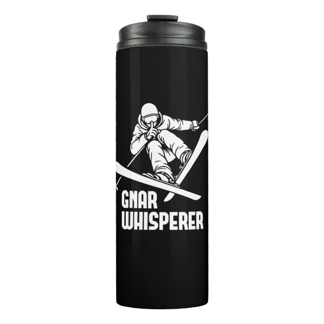 Gnar Whisperer Skiing Thermosbecher (Vorderseite)