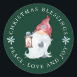 Gnome Christmas Segings Peace Liebe Joy Runder Aufkleber<br><div class="desc">Ein traditionelles Nisse-Gnom bringt Weihnachtssegmente von Frieden, Liebe und Freude. Der gesamte Text kann personalisiert sein, sodass Sie Ihre eigenen Lieblingssegmente hinzufügen können. Der Gnome trägt einen roten Hut mit einem grauen Stern, der seinen Fäustern und Stiefeln entspricht. Er auch als langer Bart, der die meisten von ihm bedeckt. Er...</div>