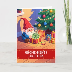 Gnome-ments Weihnachts-Gnom öffnet ein Geschenk Feiertagskarte